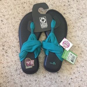 Sanuk Yoga Sling 2 - Size 9 - NWT!!!